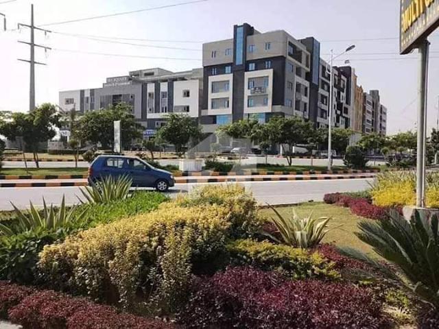 B 17 C Block 50x90 Very Prime Plot For Sale