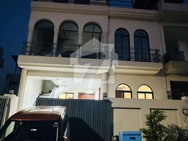 B 17 F Block 5 Marla Brand New Double Unit House for Sale