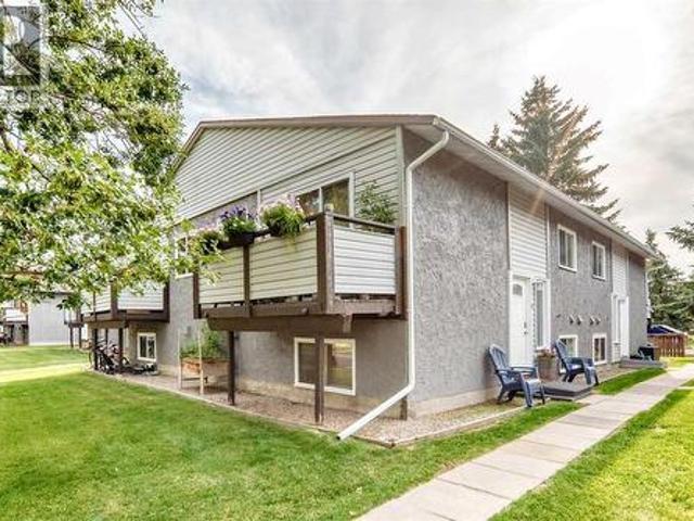 B, 109 Stanley Avenue, Okotoks, AB, T1S 1H8 townhouse for sale | Listing ID A2337 | Royal LePage