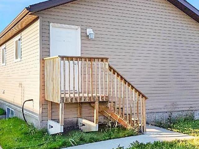 B, 11203 98 Street Clairmont, Alberta