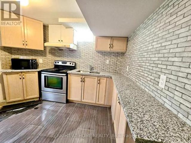 B 55 Velvet Grass Lane, Brampton, ON, L6R 1W1 house for lease | Listing ID W13586 | Royal LePage