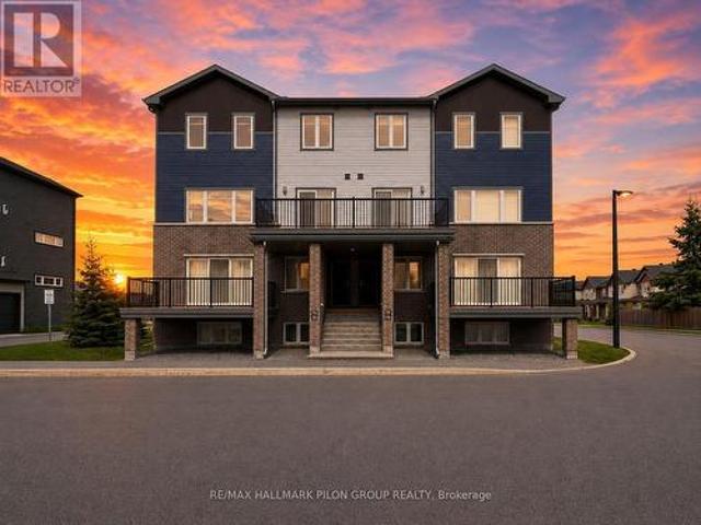 B 702 Amberwing Private, Ottawa, ON, K4A 5H5 townhouse for lease | Listing ID X13482 | Royal LePage