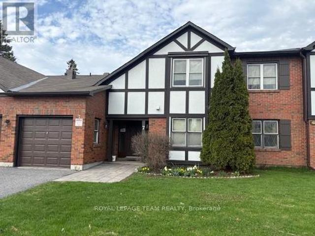 B 7 Harness Lane, Ottawa, ON, K2M 1E1 condo for sale | Listing ID X12114 | Royal LePage
