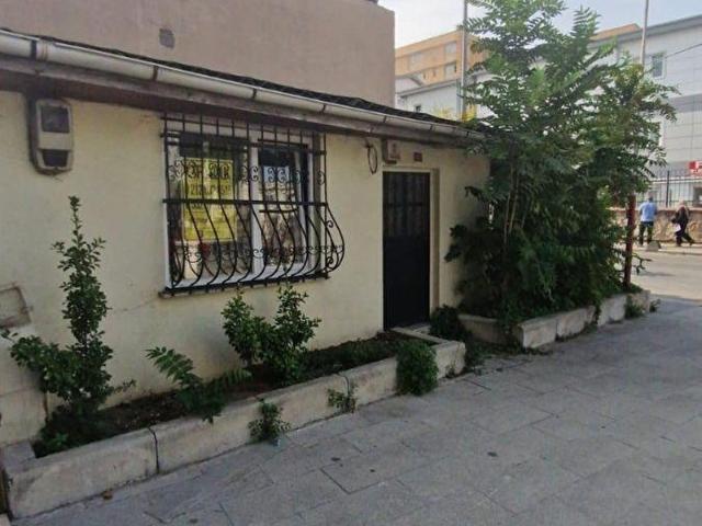 BAŞVEKİL EMLAKTAN CERRAHPAŞA TIP FAKULTESİ KARŞISI CADDE ÜZERİNDE 40M2 MÜSTAKİL EV VEYA DÜKKAN