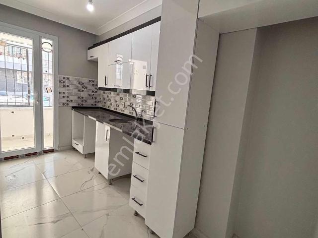 Başakşehir Altınşehir Mah,kiralık Balkonlu 2+1 Yüksek Giriş