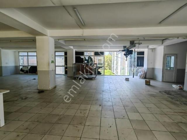 Bağcılar 15 Temmuz Da Kiralık 240 M2 Kullanışlı İşyeri Dükkan