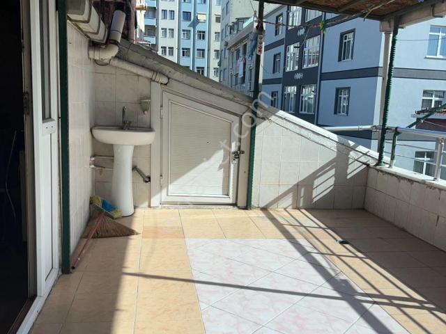 Bağcılar Yıldıztepe Mah.2+1 Çatı Katı Dairesi