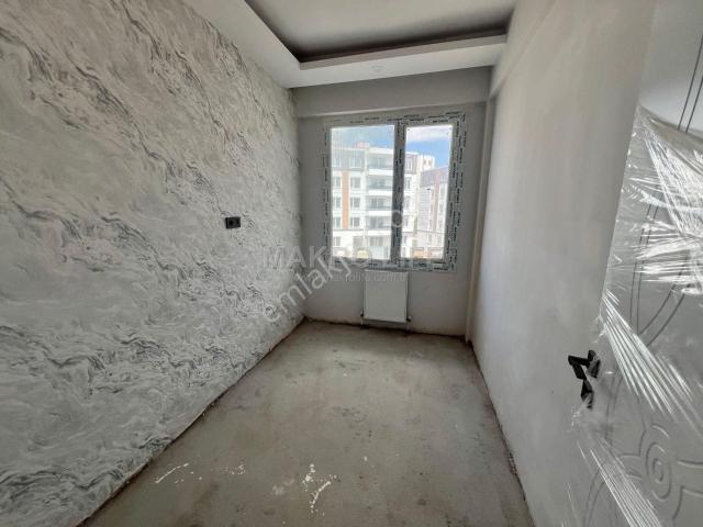 Bağcılar Zümrütkent Karşısı Satılık 2+1 Daire