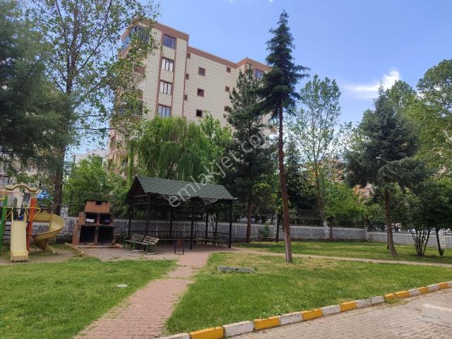 Bağcılar Aveya Caddesinde Bulunan 3+1 Yüksek Gris Daire