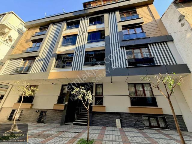 Bağcılar Barbaros Mahallesi Satılık Daire Öncephe 2+1 92m2 1kat