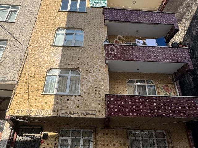 Bağcılar Göztepede Kiralık Daire Tem Bağlantı Yolu Üzerinde