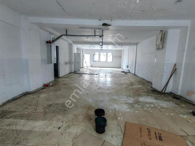 Bağcılar Güneşli 15 Temmuz Mahallesi Kiralık 180 M2 İşyeri 3.kat