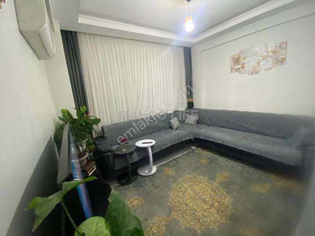 Bağcılar Merkezi Konumda Satılık 2+1 Fırsat Daire