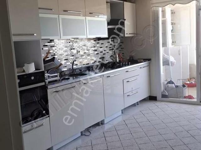 Bağcılar, Nil Aklar Sitesinde Satılık 3+1 Daire