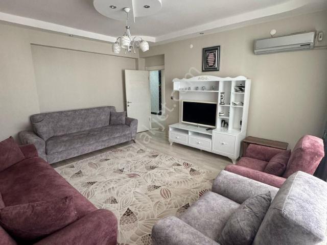 Bağcılar Paris Düğün Salonu Arkasında 3+1 Ferah Daire Satılık