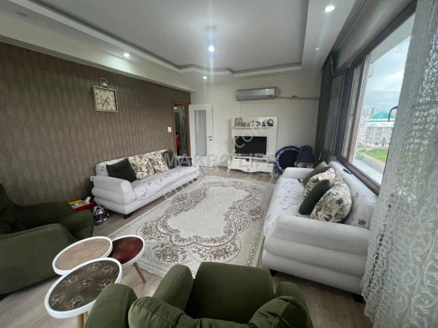 Bağcılar'da Temiz Bakımlı 3+1 Satılık Daire