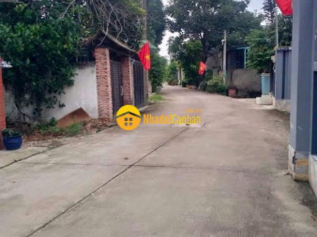 Bà chị cần bán 92m2 giá 1 tỷ 150 triệu gẫn chợ vĩnh lộc a
