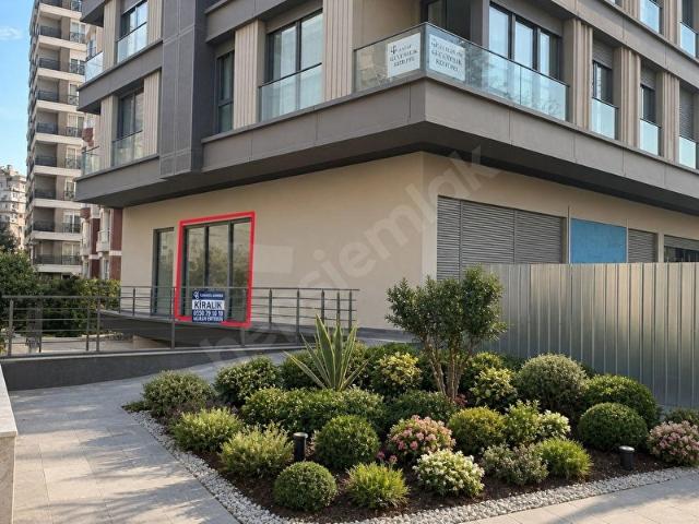 BAĞDAT CADDESİ ÜZERİ BİNADA NET 30 M2 BACALI DÜKKAN