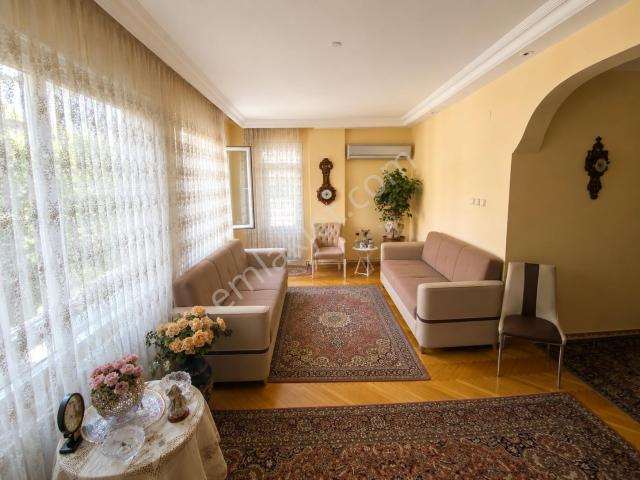 Bağdat Caddesi Üzerinde 80 M² Net 2+1 Daire