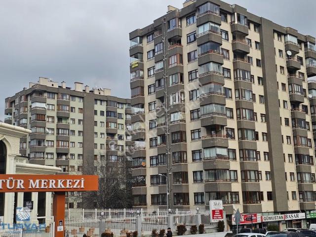 Bağdat Caddesi Yakını Yenimahalle Demetevlerde Köklü Sitede