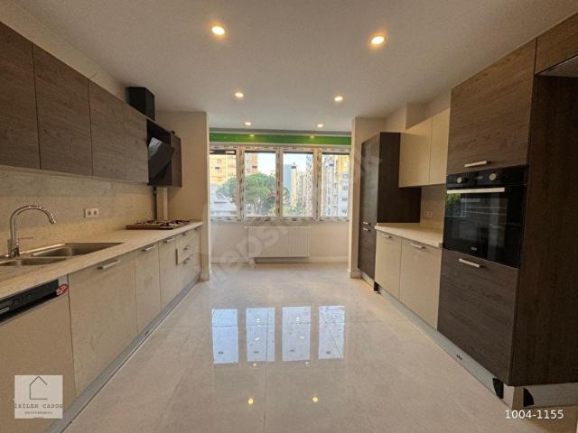 Bağdat Caddesi'ne Yakın 160 m Net 4+1 Sıfır Daire