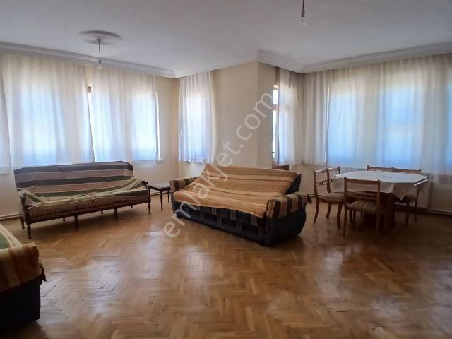 Başharık Mahallesinde Ara Kat Satılık Daire