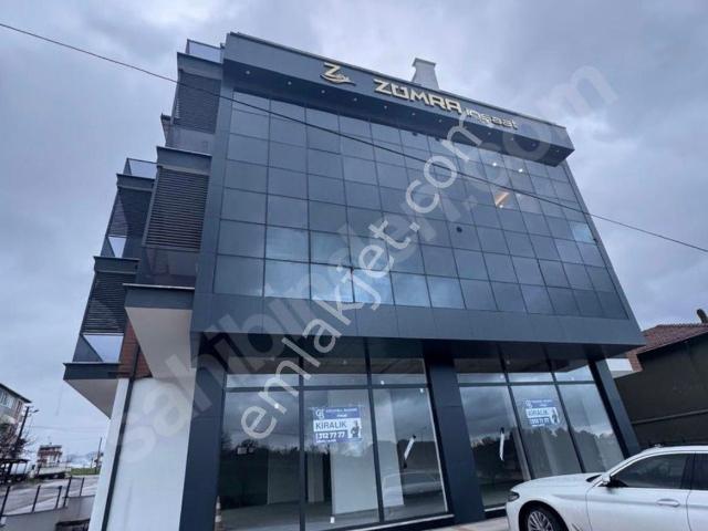 Başiskele Belediye Yakınında 360 M2 Yeni Bina Satılık Dükkan