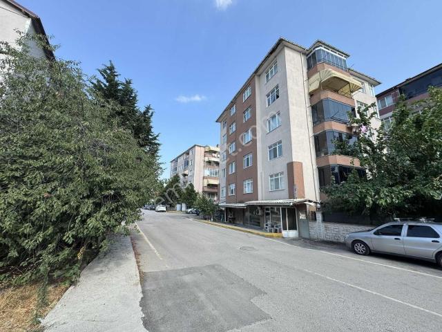 Başiskele Deniz Manzaralı Sahil Yakını 3+1 Satılık Daire