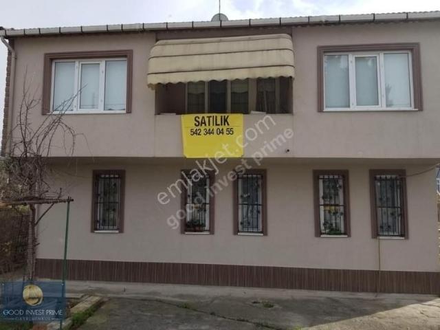 Başiskele Seymen Mevkiinde Yol Kenarında Bahçeli Müstakil Ev