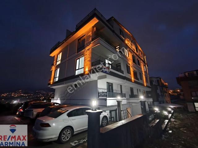 Başiskele Paşadağda, Asansörlü Modern 3+1 Çatı Dublex