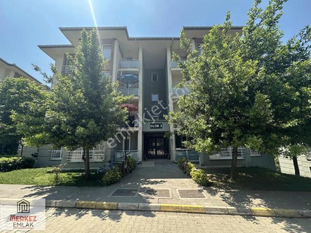 Başiskele Paşadağ Yakamoz Konutları'nda Satılık 2+1 Daire