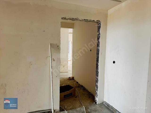 Başiskele Yakacık Mahallesi 3+1 Satılık Arakat Daire