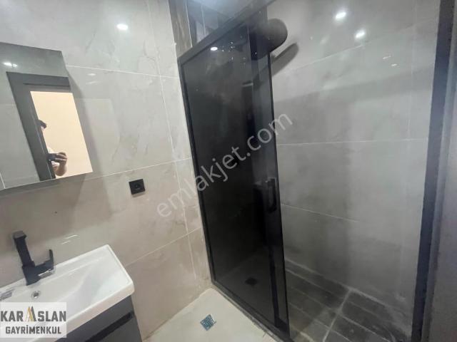 Başiskele Yeşilyurt Merkezde 1+1 Geniş Kiralık Arakat Daire