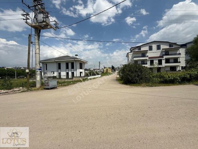Başiskele Yeşilyurt Merkezi Konum Kiralık 2+1 Arakat Daire
