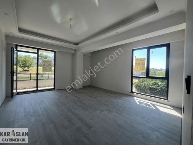 Başiskele Yeşilyurt'ta Kiralık2+1 Çatı Dubleks Mükemmel Lokasyon