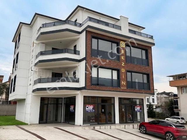 Başiskelede Yüksek Tabela Değerli Dükkân 100m² Zemin+100m² Depo