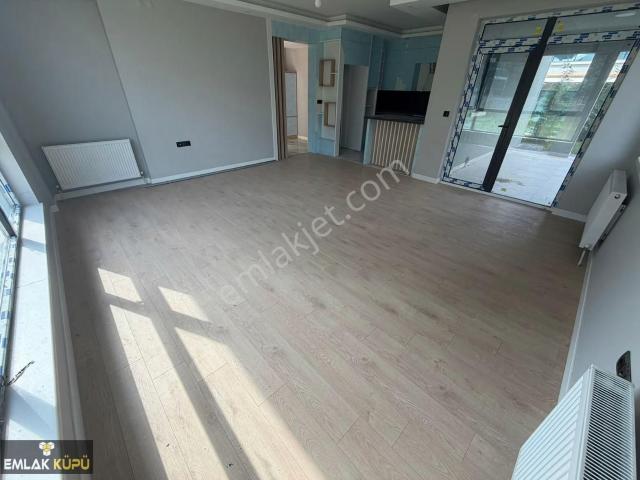 Bağlıca Mahallesi Zirve Caddesi Yakını 4+1 Satılık Villa