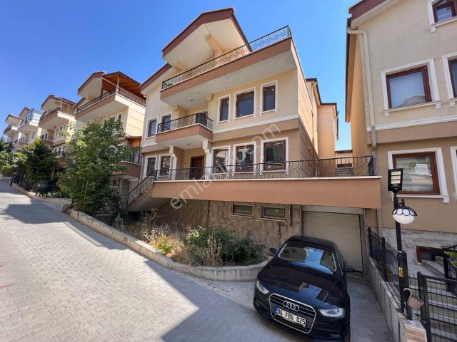 Bağlıca Doğankent Sitesi Natamam 6+1 Kapalı Garaj Satılık Villa