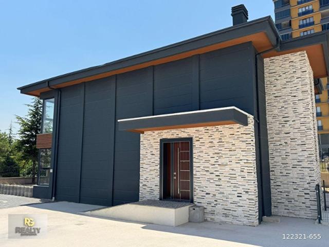 Bağlıcada Modern Mimari ve Geniş Yaşam Alanı 6+2 Lüks Villa