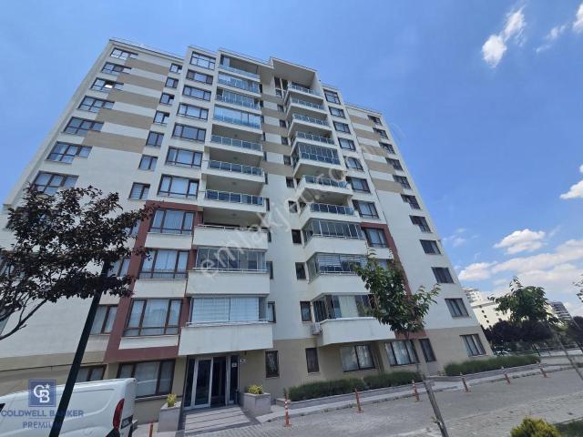 Bağlıca'da Merkezi Konumda Masrafsız Arakat Kiralık 4+1 Daire
