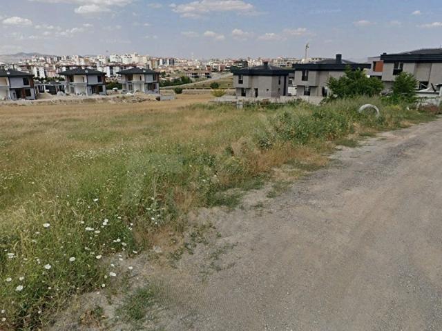 Bağlıca'da Satılık Hisseli Villa Arsası
