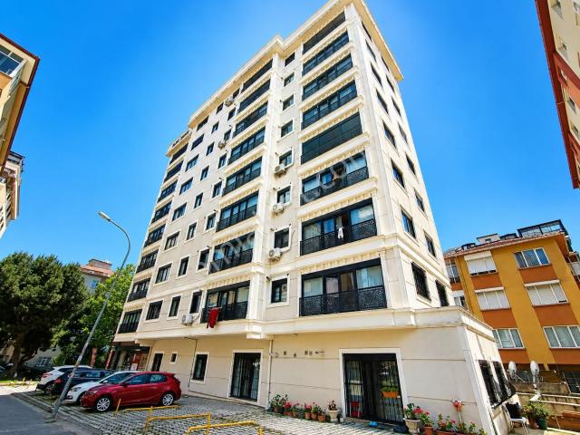 Bağlarbaşı İnönü Caddesi Aile Apartmanında Kiralık 2+1 | 5.kat