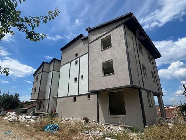BAĞLARBAŞINDA SIFIR PROJEDE MODERN VE KULLANIŞLI 1+1 DAİRE