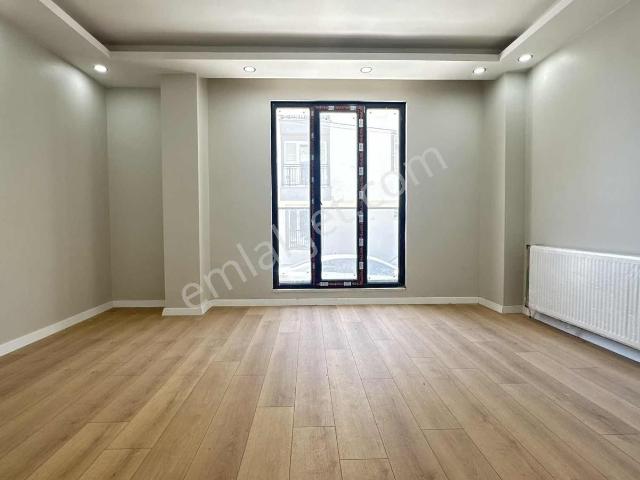 Bağlarbaşı Mah. 3+1 125m2 Satılık Yüksek Giriş