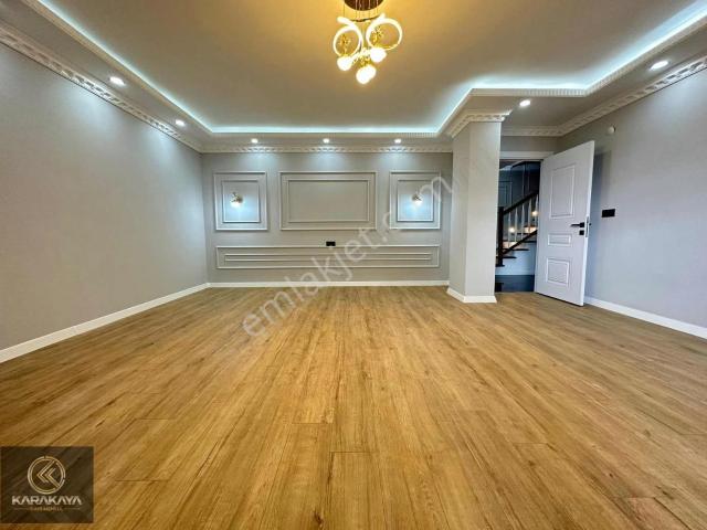 Bağlarbaşı Mah Satılık 4+1 230m² Ultra Lüks Dublex Daire