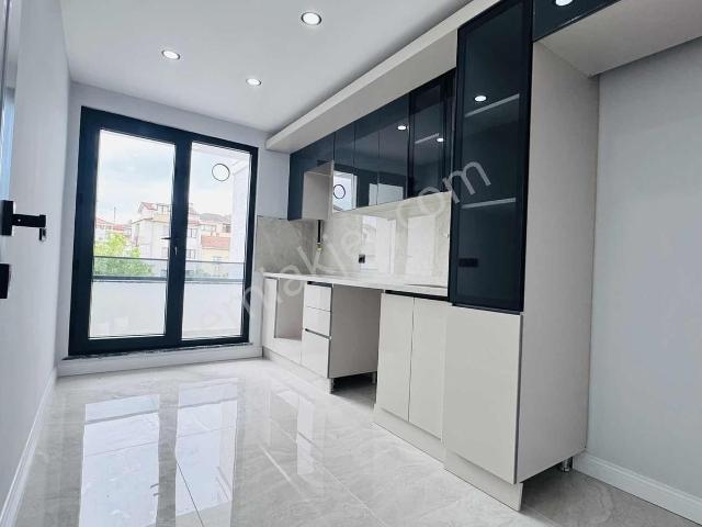Bağlarbaşı Mah. Tuzla Cad. Yakını 2+1 95m2 Lüks Arakat