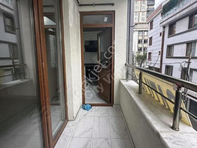 Bağlar'da Merkezi Konumda Satılık 2+1 Daire