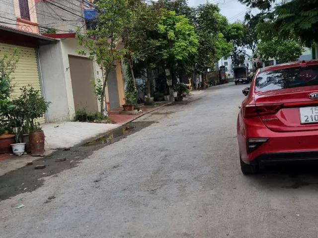 Bán nhà tầng 90m2 đường 10m ngay chợ Dế, TT. An Dương