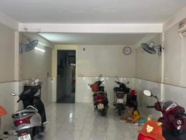 Bán Nhà MT Đường Bà Hom P. 13 Q. 6 DT 108m2 GIÁ 14.9TỶ
