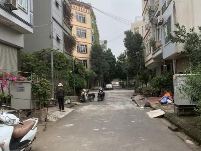 Bán Nhà Phố Lê Trọng Tấn, Mới Đẹp, Kinh Doanh Sầm Uất, 50Mx5T giá 8.8 tỷ: 0902083